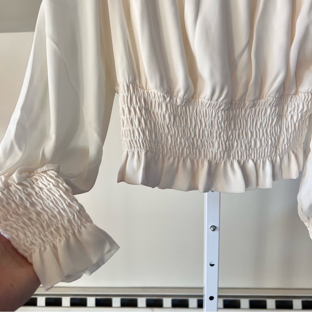Revolve Krisa White Smocked Off-Shoulder Long Sleeve Blouse Small New Bohemian - Picture 3 of 7